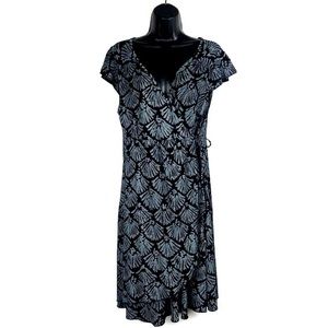 Fresh Produce M faux wrap dress
Black shell pattern stretch Rayon knee length